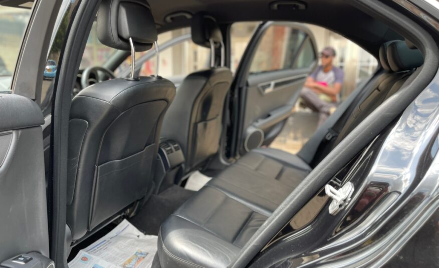 2012 Mercedes-Benz C200 Black
