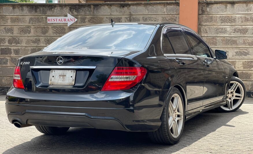 2012 Mercedes-Benz C200 Black