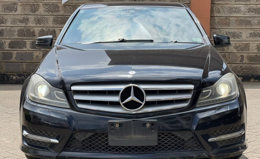 2012 Mercedes-Benz C200 Black