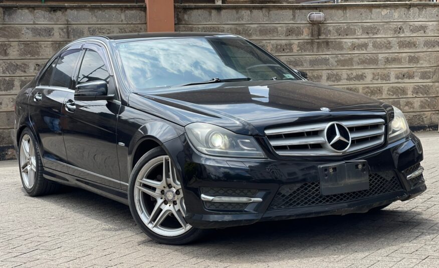 2012 Mercedes-Benz C200 Black