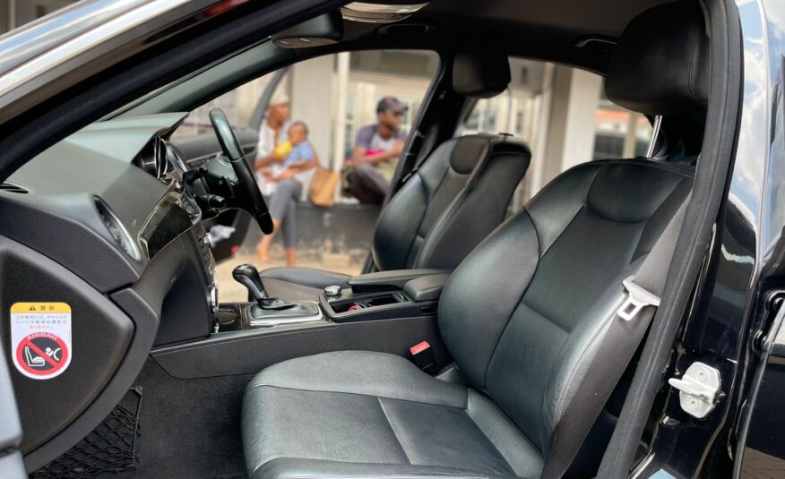 2012 Mercedes-Benz C200 Black