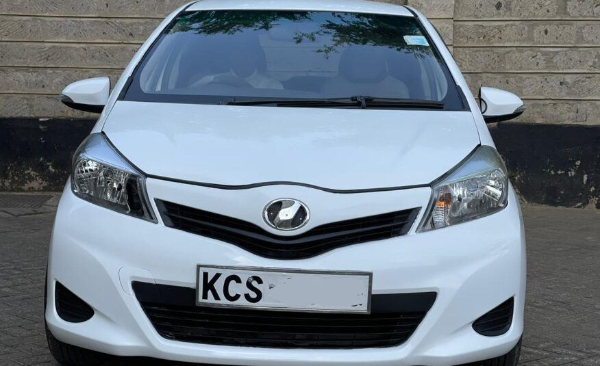 2012 Toyota Vitz White
