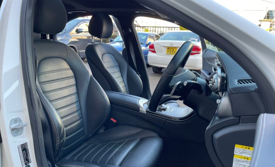 2015 Mercedes Benz C250 Pearl White