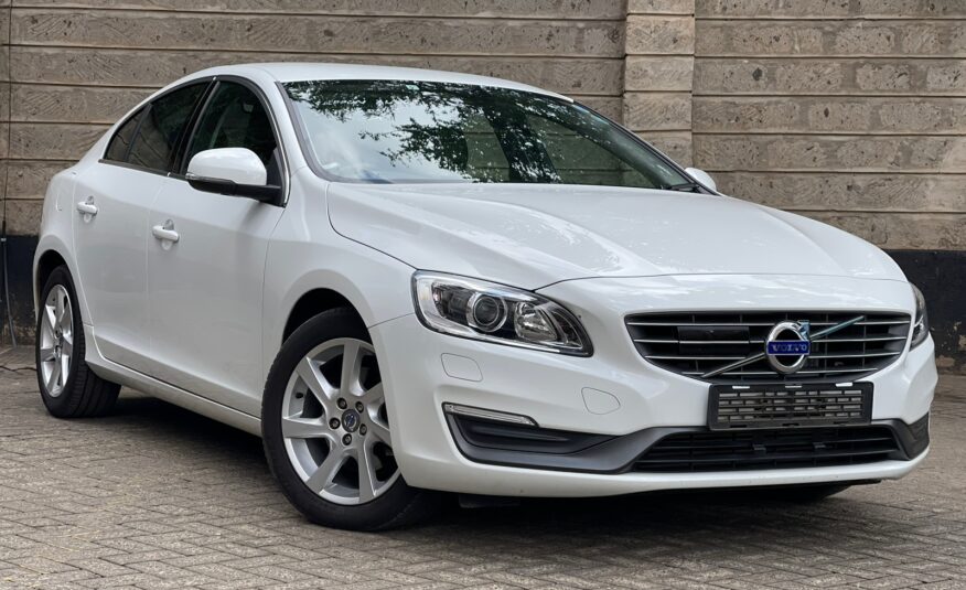 2015 Volvo S60 T4