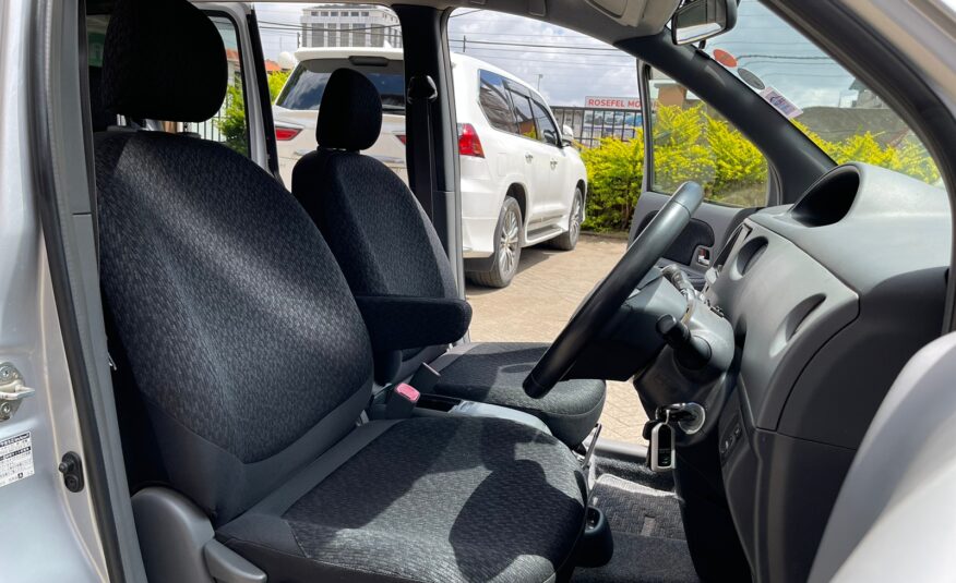 2015 Toyota Sienta