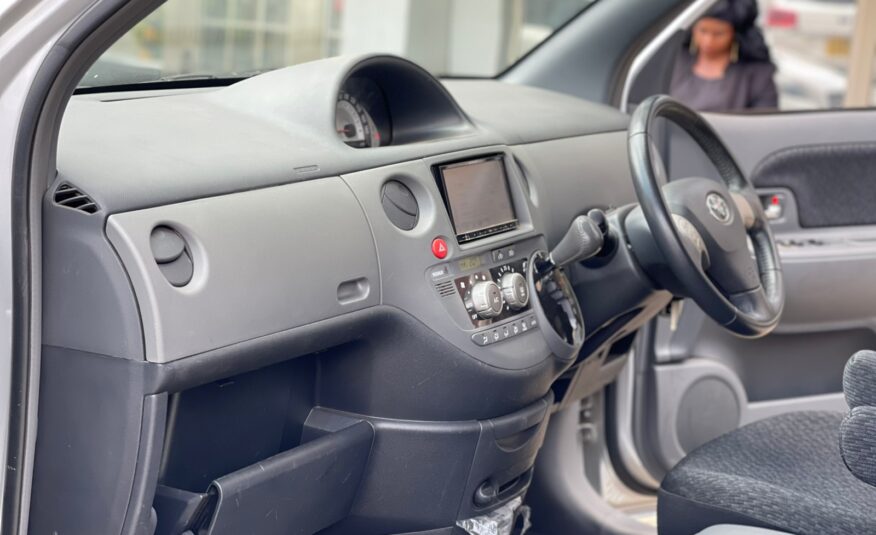 2015 Toyota Sienta