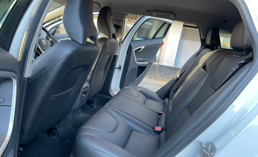 2015 Volvo V60 T4