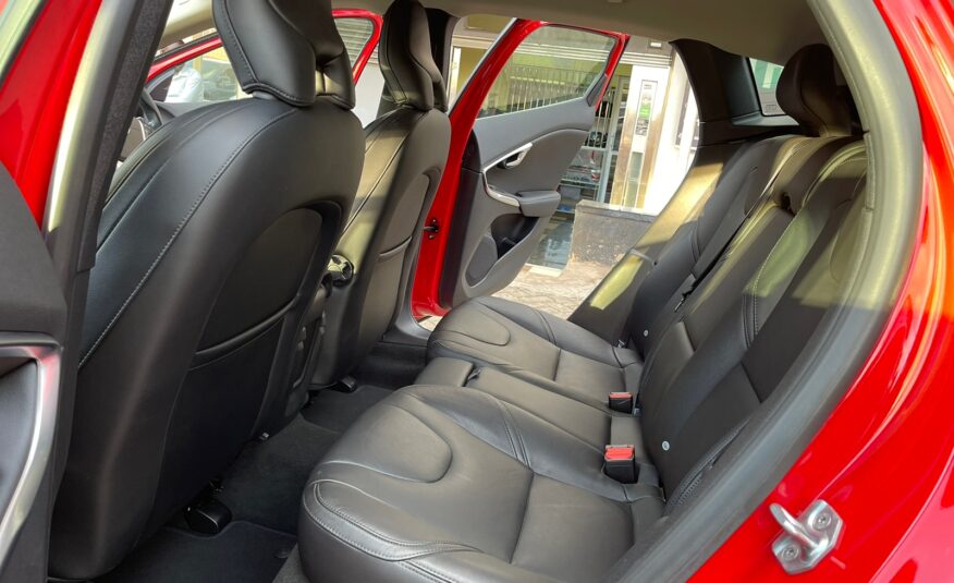 2015 Volvo V40 T4 Red