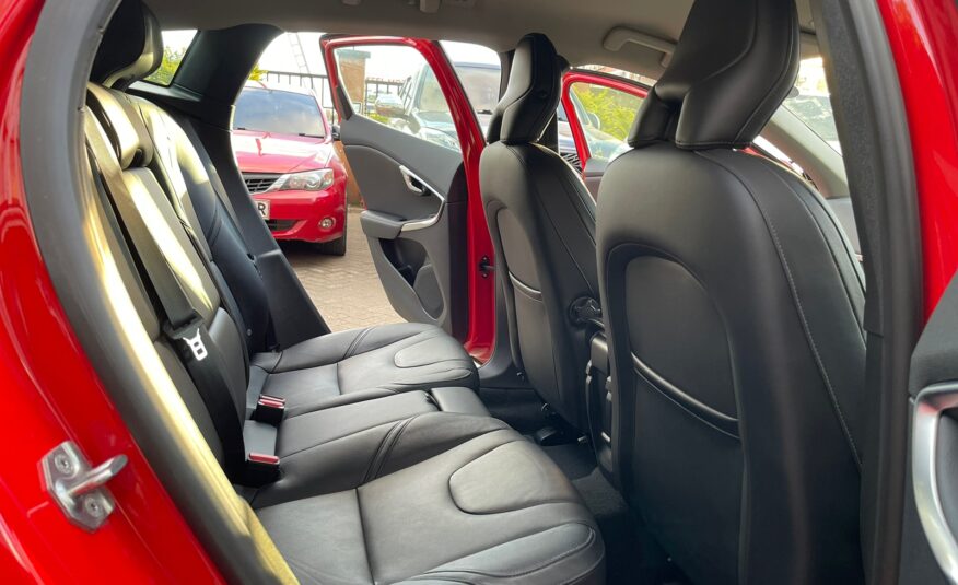2015 Volvo V40 T4 Red