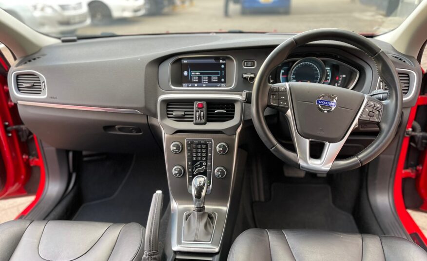 2015 Volvo V40 T4 Red