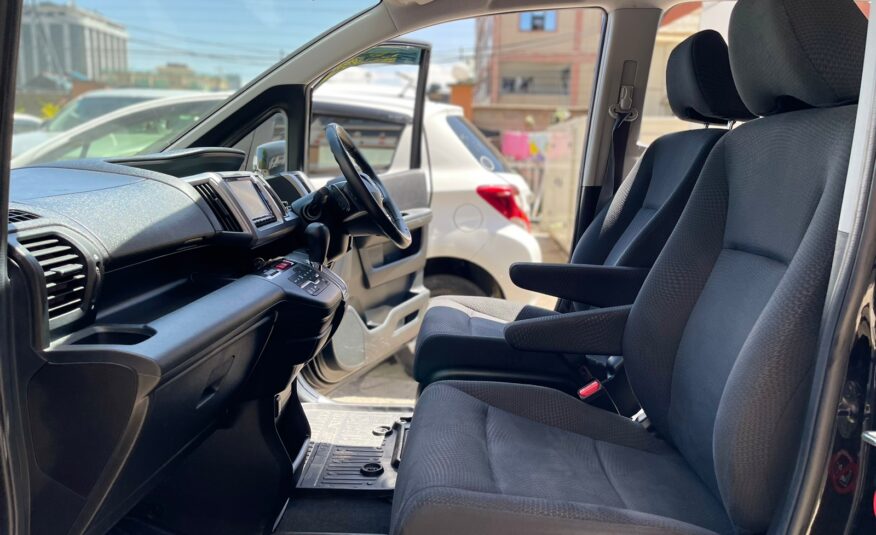 2015 Honda Stepwagon Spada