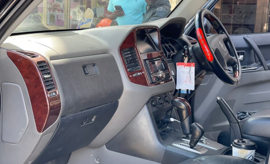 2010 Mitsubishi Pajero Shogun