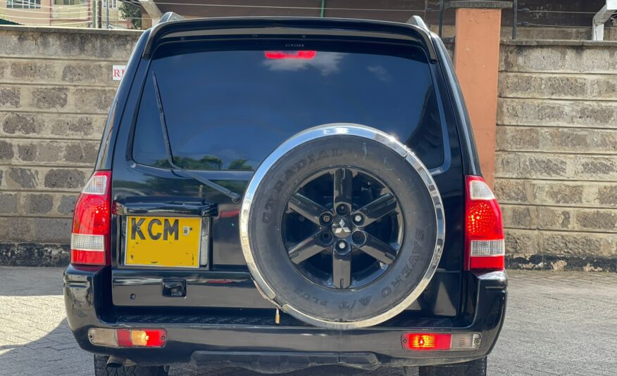 2010 Mitsubishi Pajero Shogun