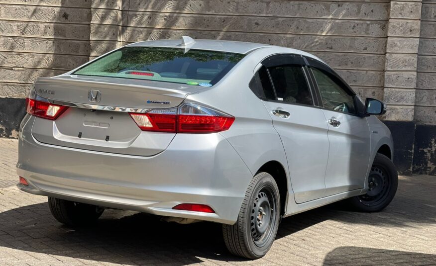 2015 Honda Grace Hybrid