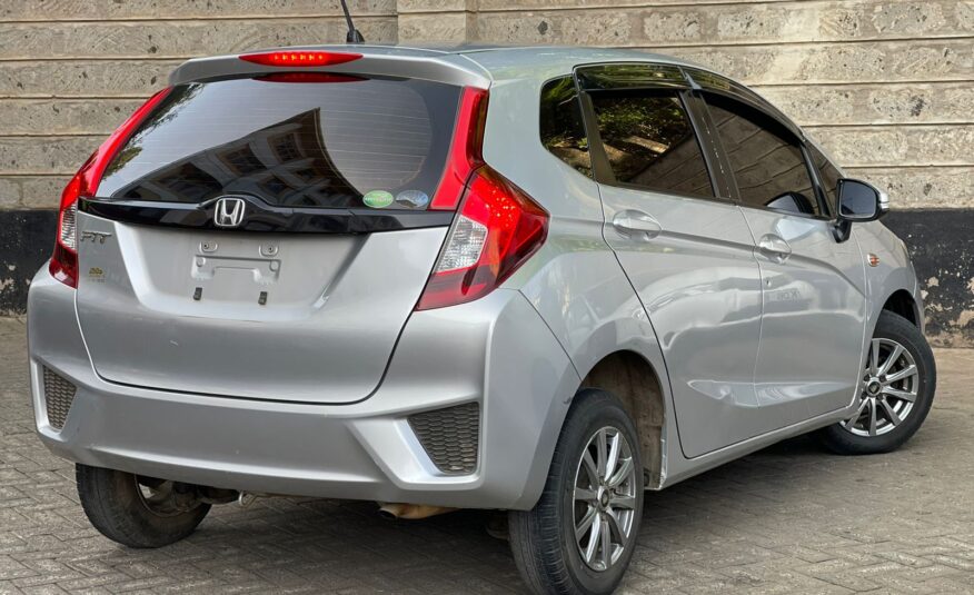 2014 Honda Fit(Non Hybrid)