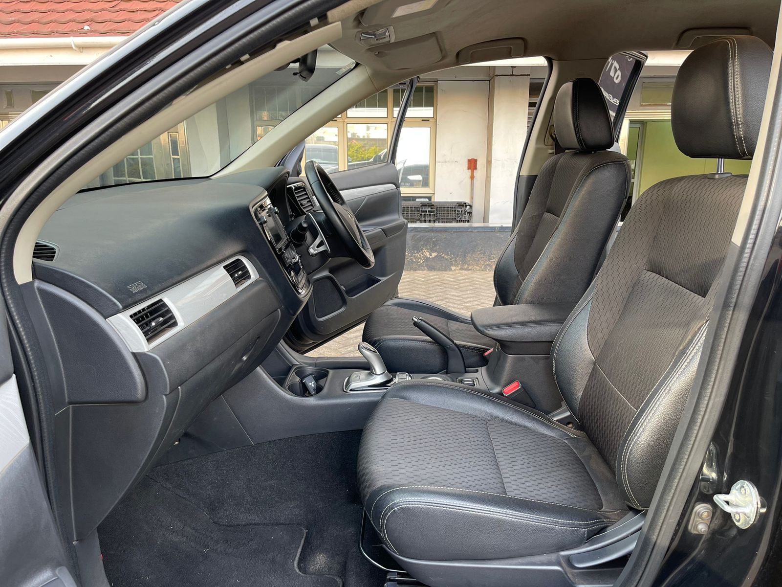 2014 Mitsubishi Outlander Phev