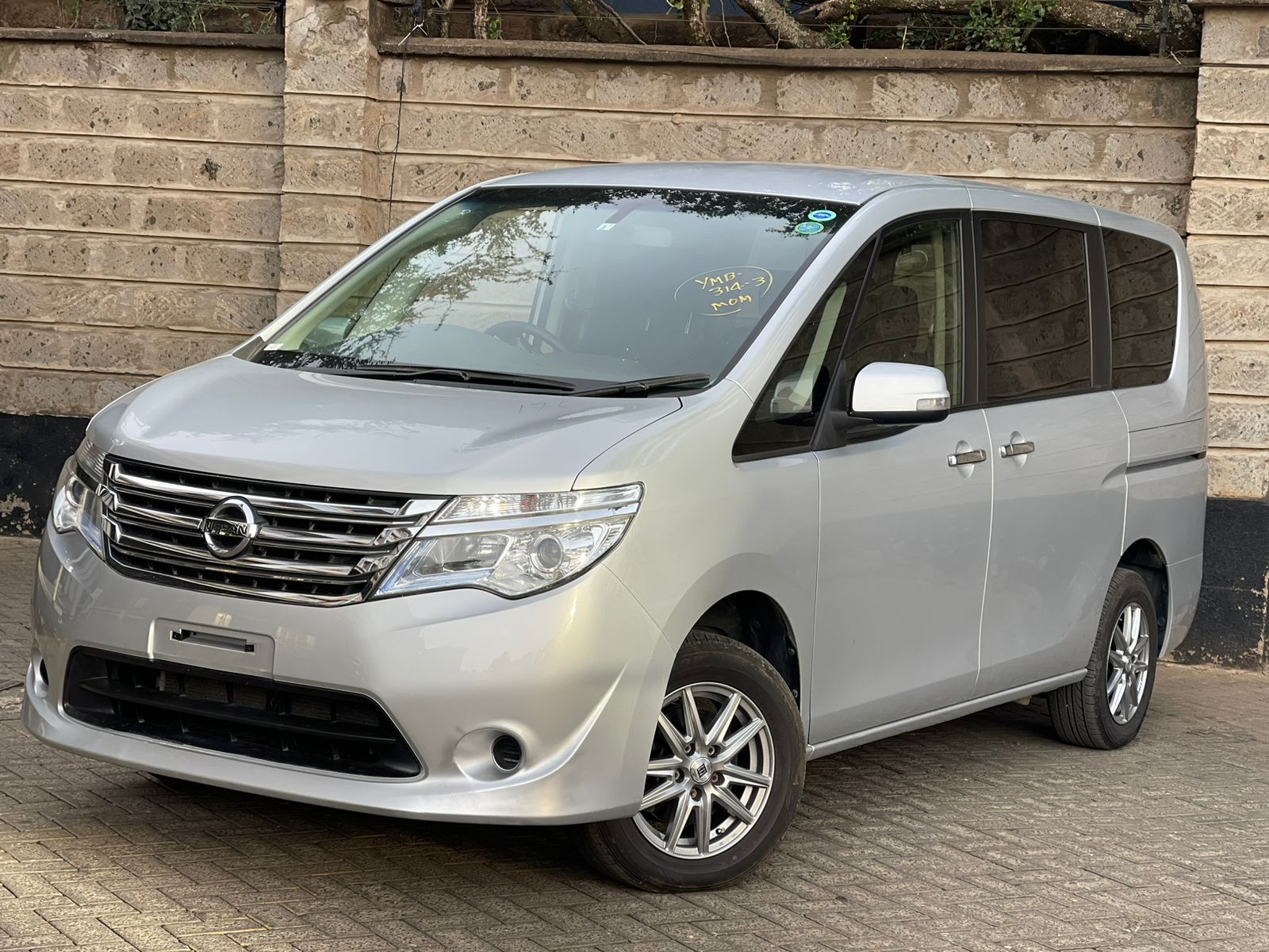 2015 Nissan Serena