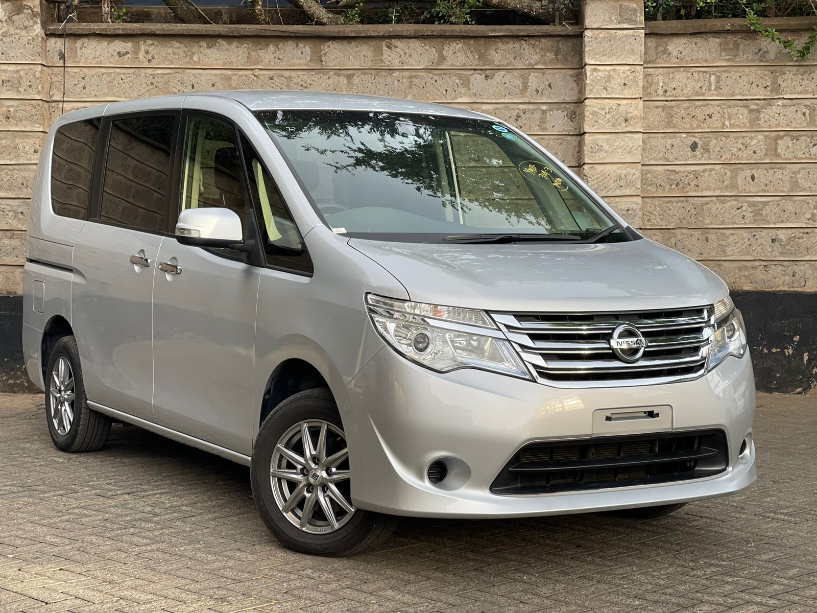 2015 Nissan Serena