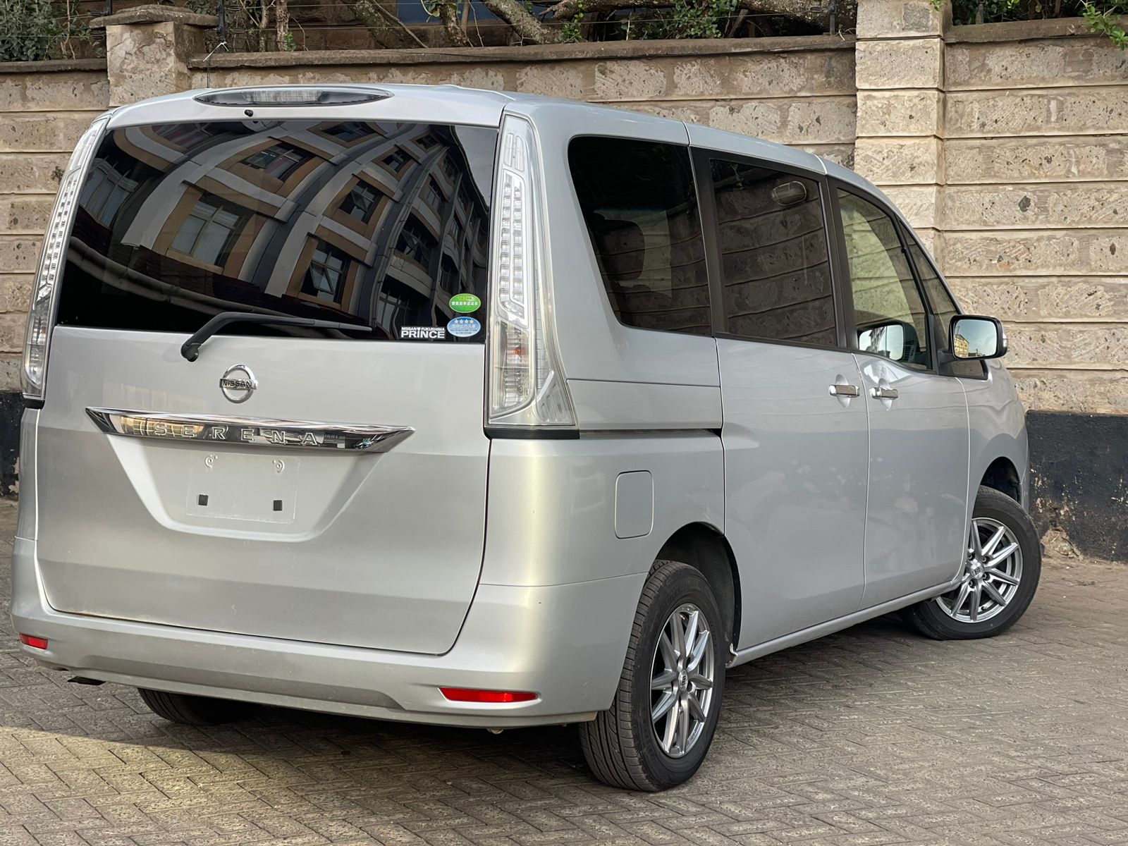 2015 Nissan Serena