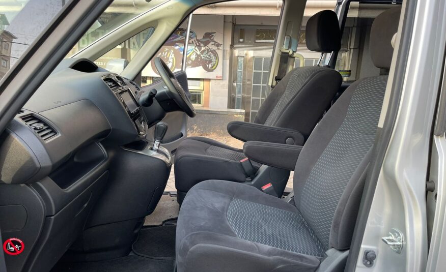 2015 Nissan Serena