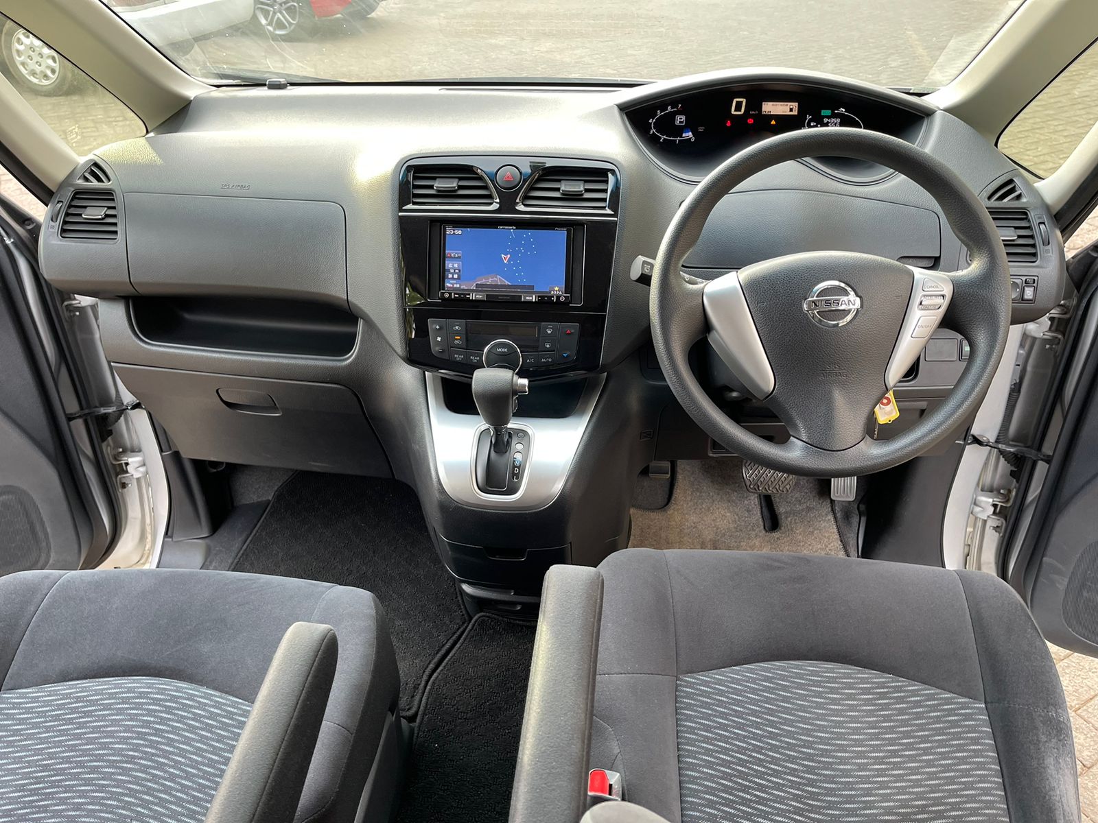 2015 Nissan Serena