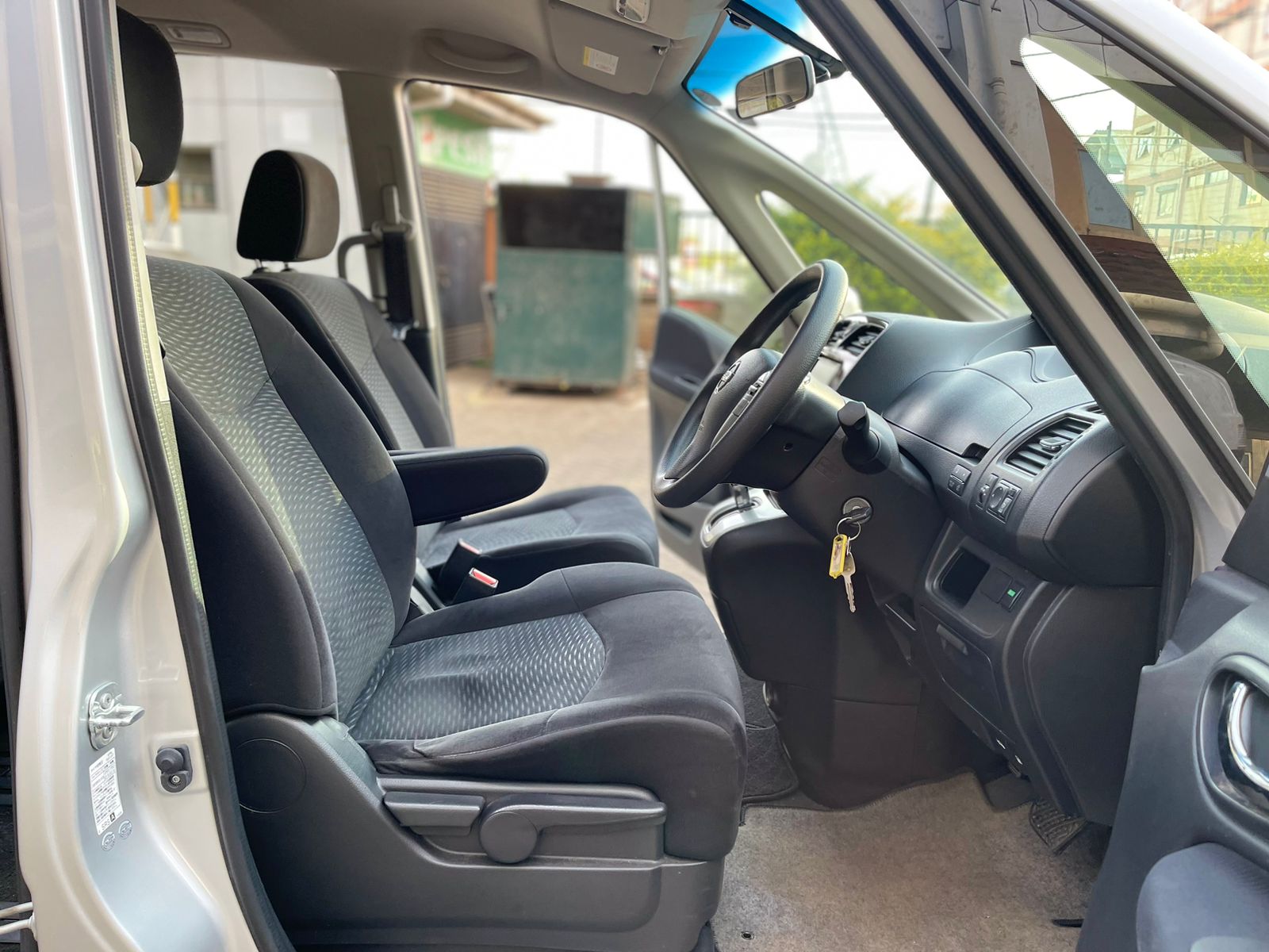 2015 Nissan Serena