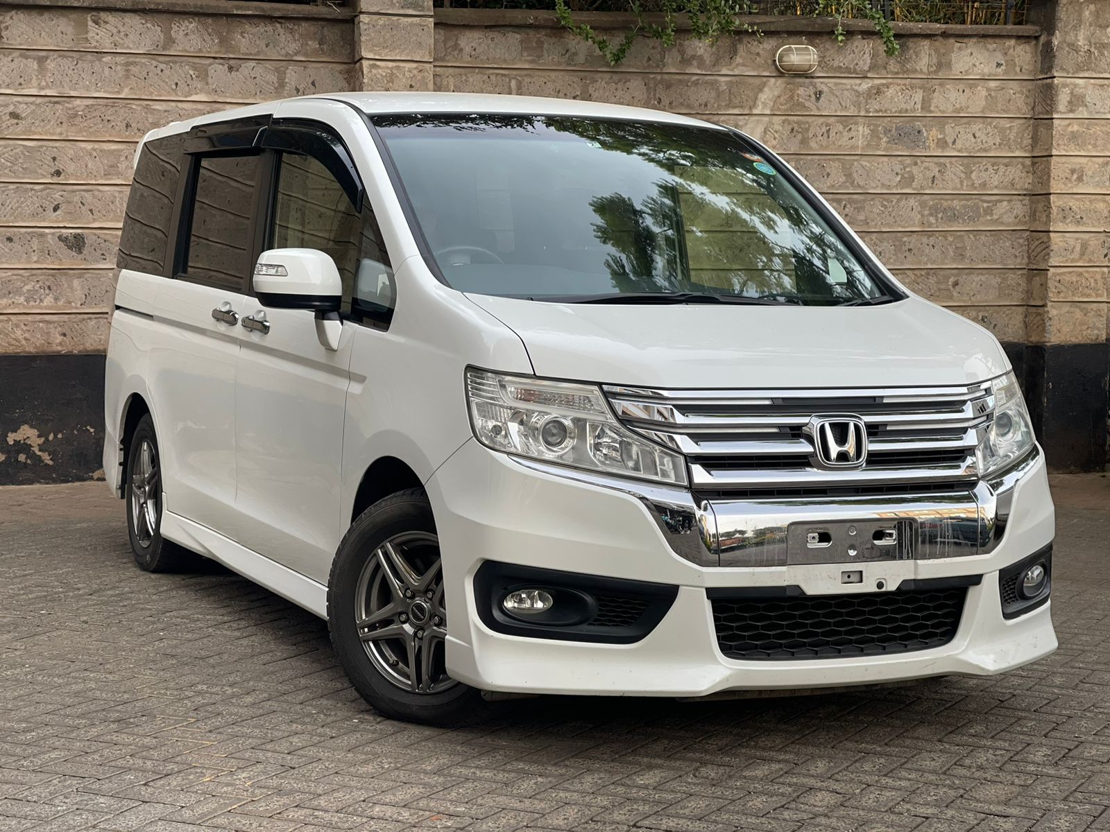 2015 Honda Stepwagon Spada
