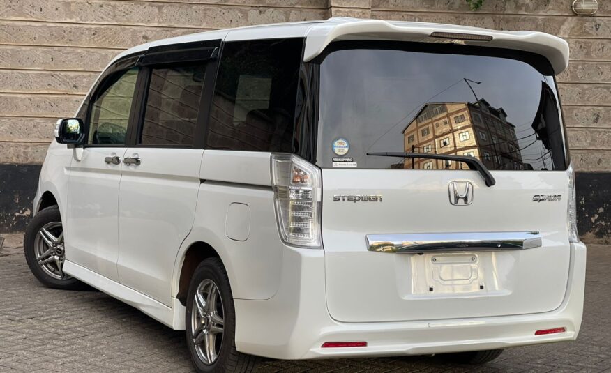 2015 Honda Stepwagon Spada