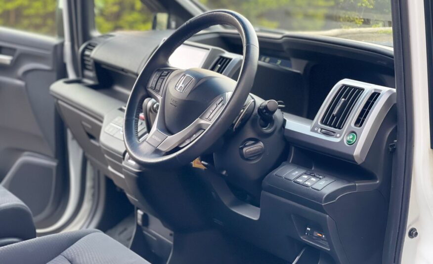 2015 Honda Stepwagon Spada