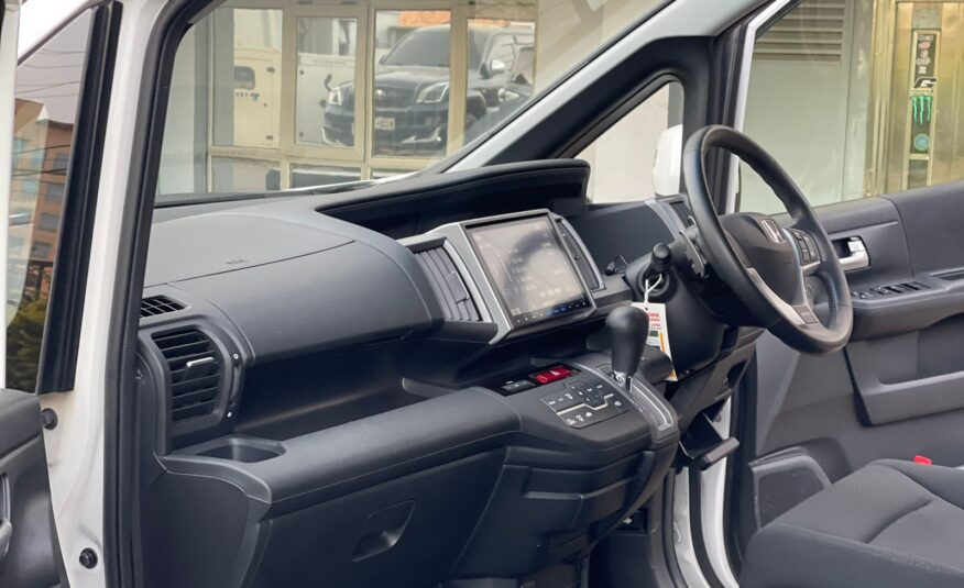 2015 Honda Stepwagon Spada