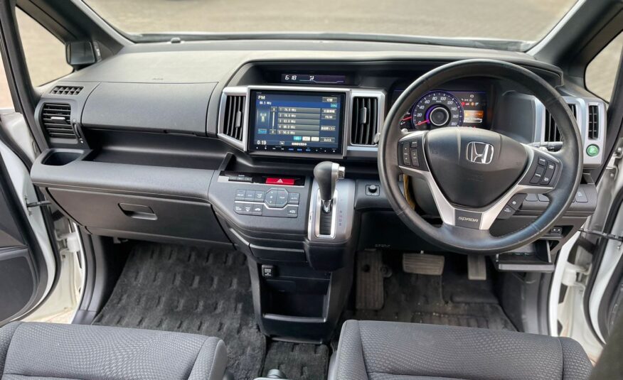 2015 Honda Stepwagon Spada