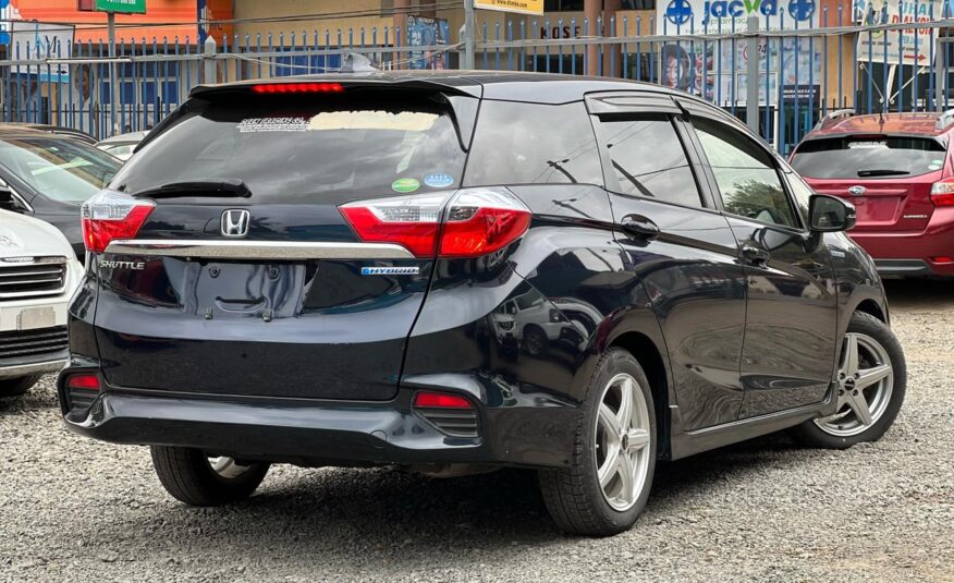 2015 Honda Fit Shuttle (Hybrid )