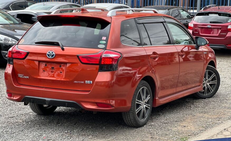 2015 Toyota Fielder Hybrid