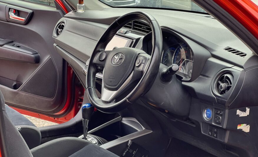 2015 Toyota Fielder Hybrid