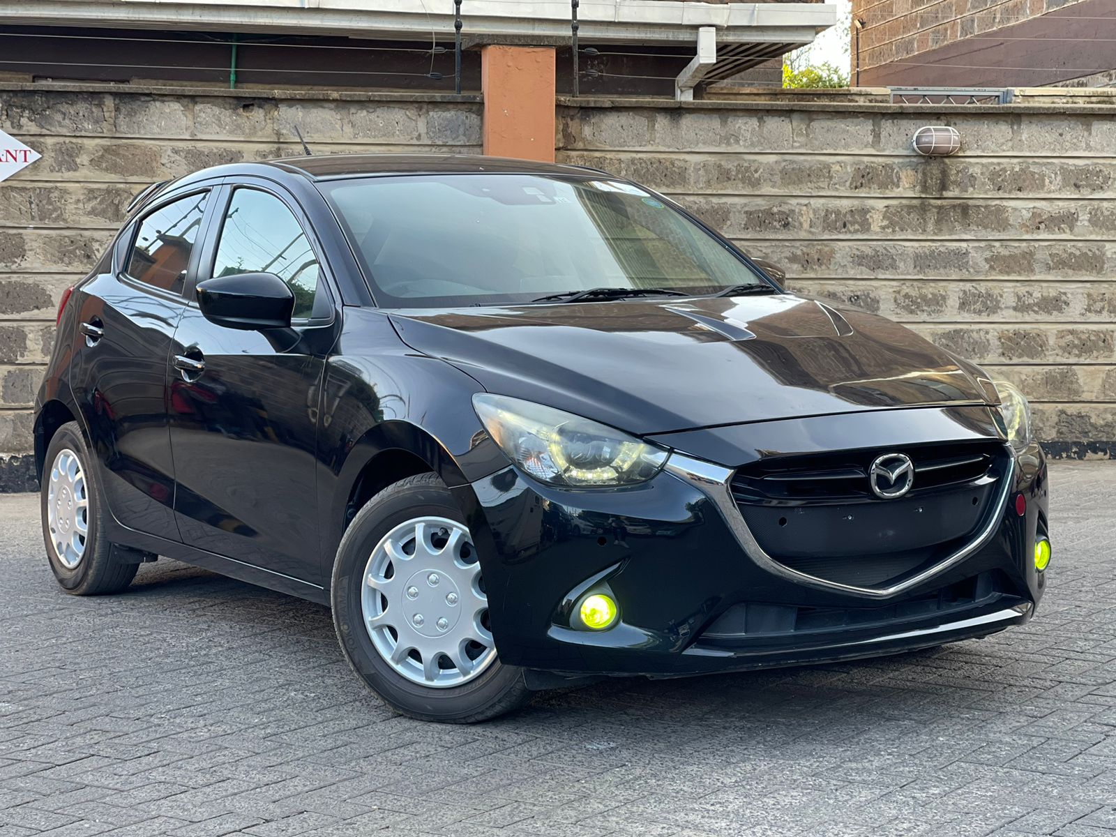 2015 Mazda Demio Newshape