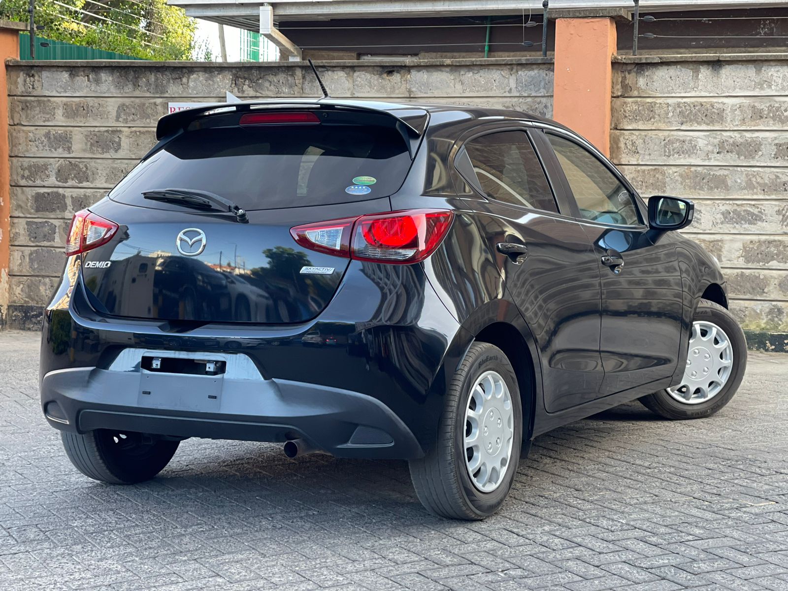 2015 Mazda Demio Newshape