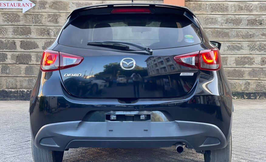 2015 Mazda Demio Newshape
