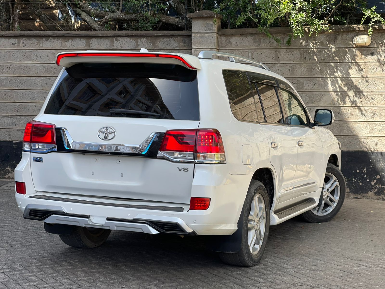 2010 Toyota Landcruiser V8 ZX