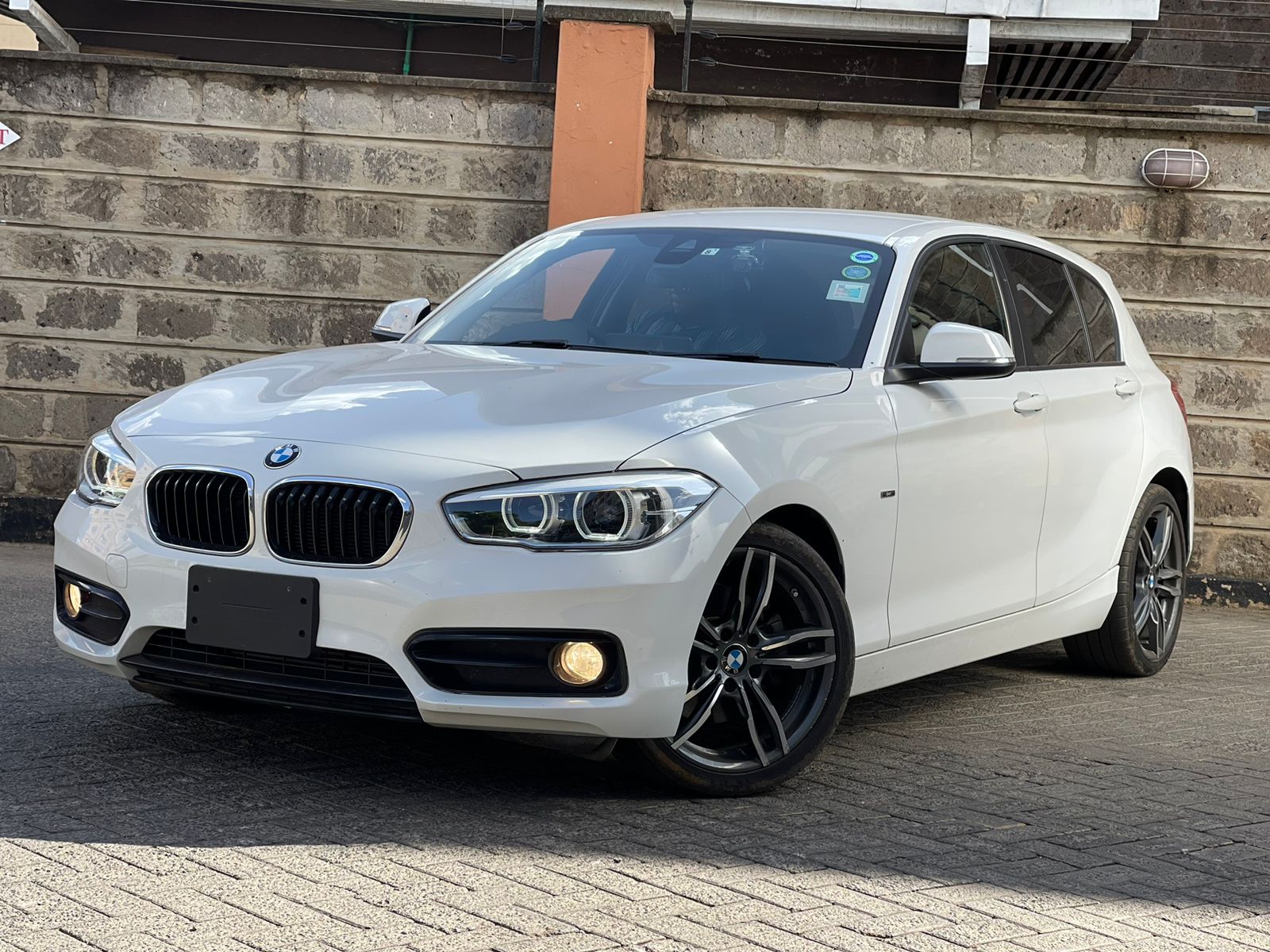 2015 BMW 118i