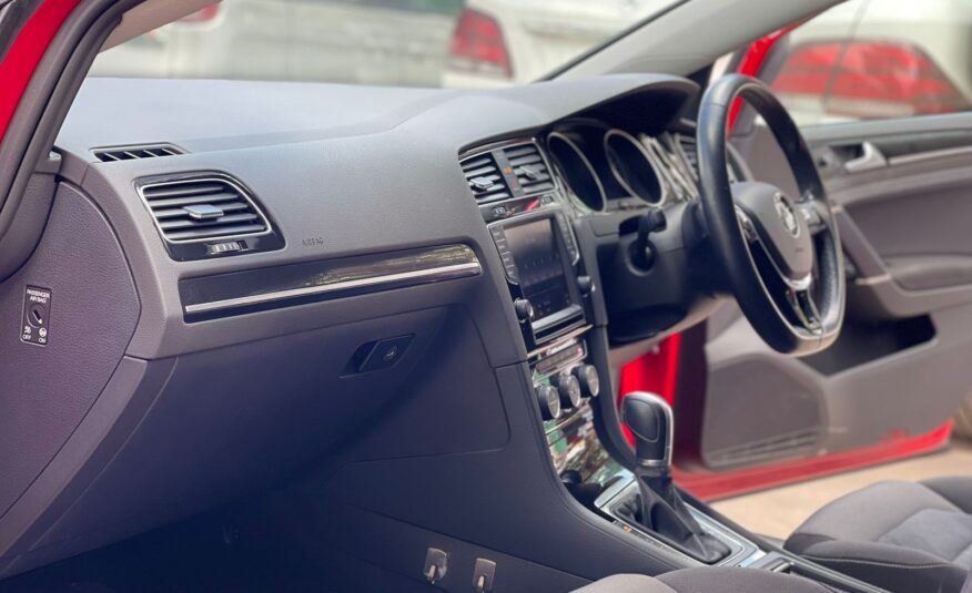 2015 Volkswagen Golf TSI
