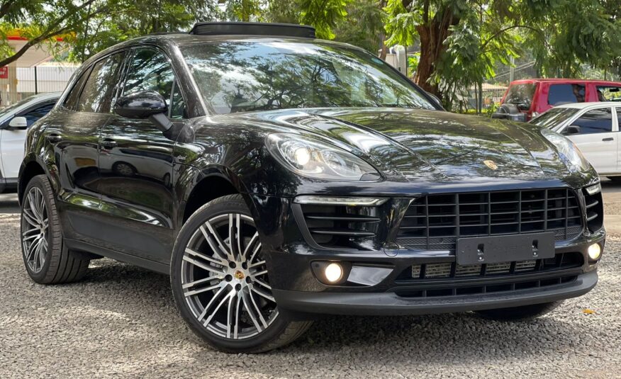 2015 Porsche Macan