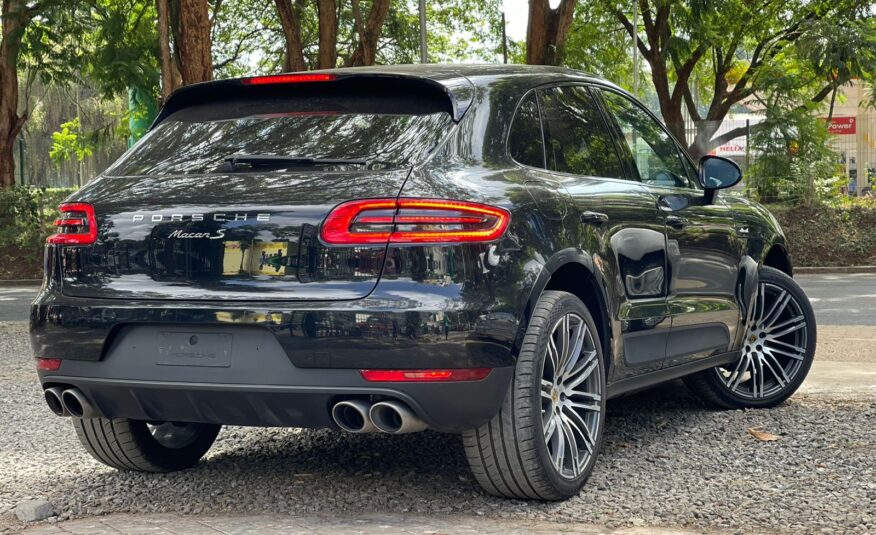 2015 Porsche Macan