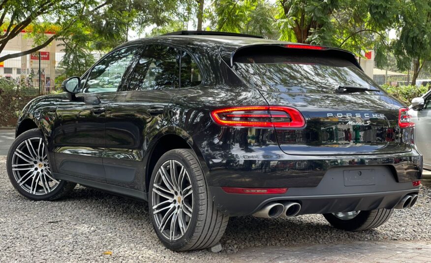 2015 Porsche Macan