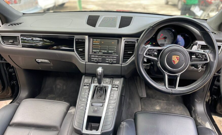2015 Porsche Macan