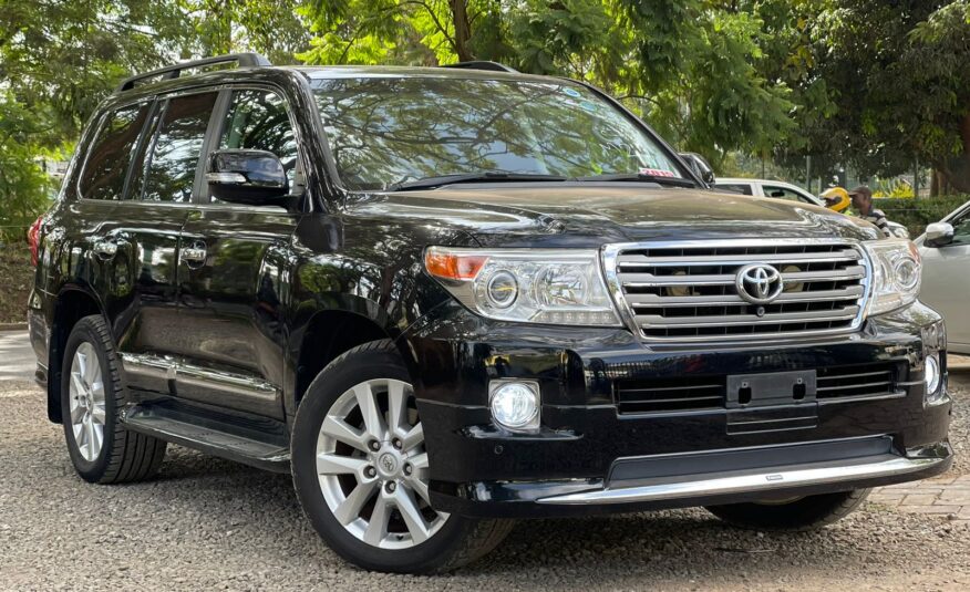 2015 Toyota Landcruiser V8 ZX