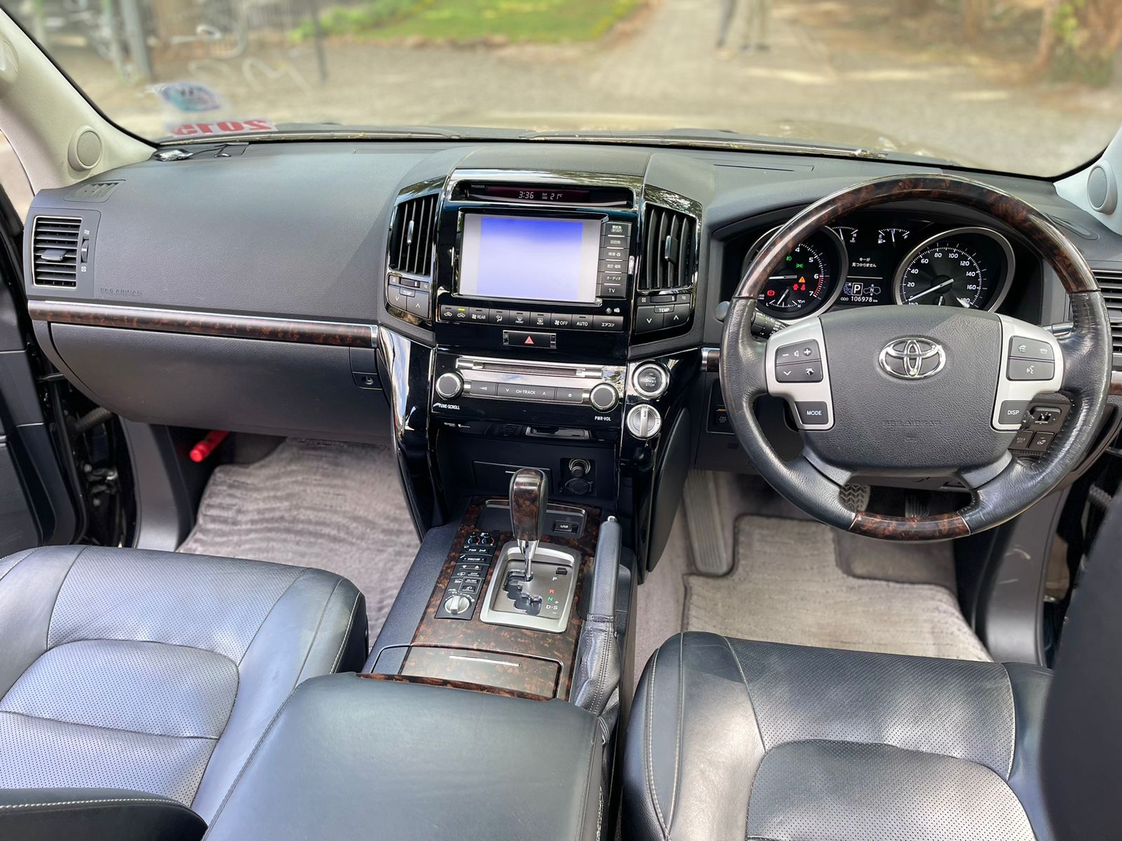 2015 Toyota Landcruiser V8 ZX