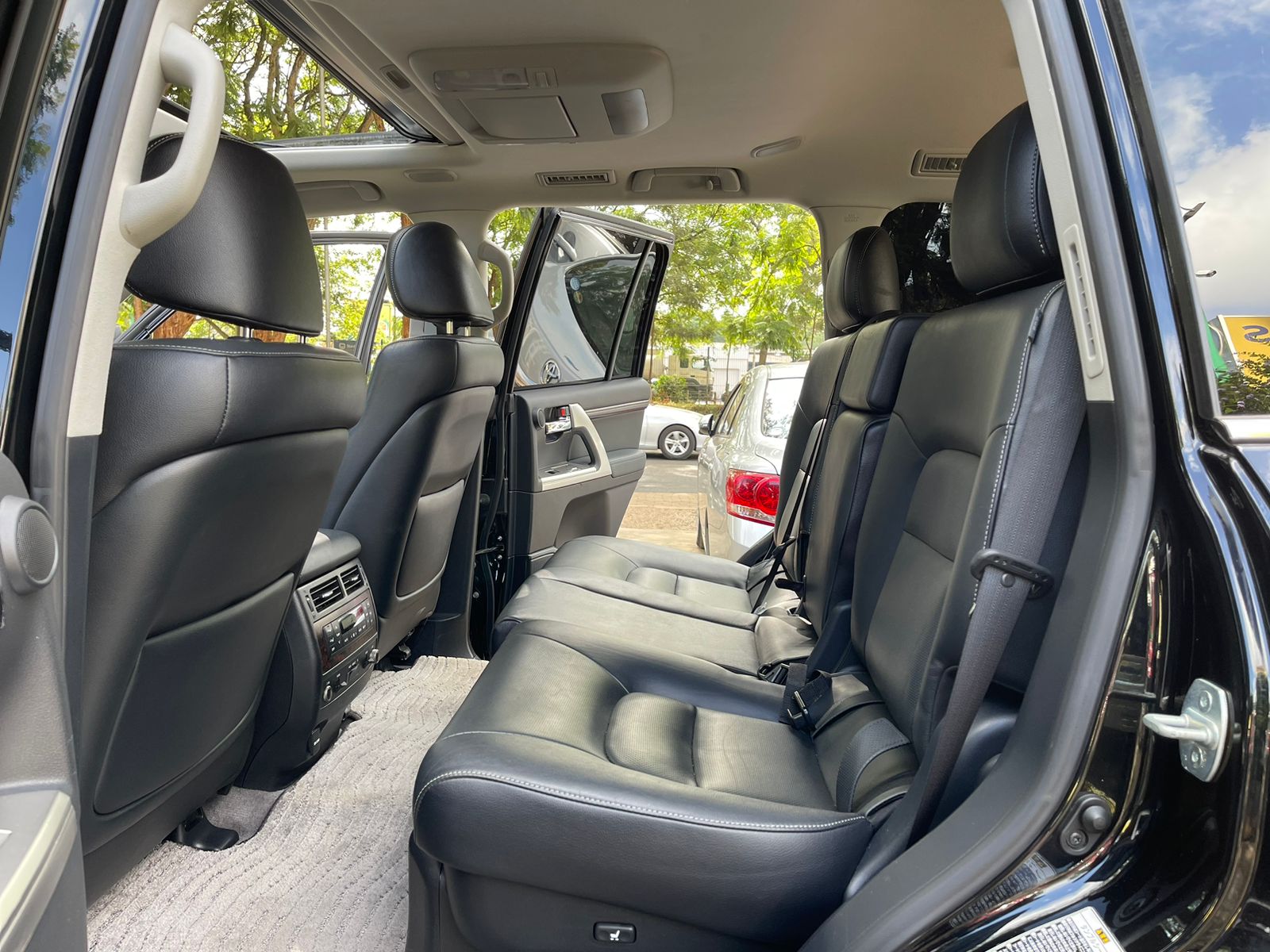 2015 Toyota Landcruiser V8 ZX