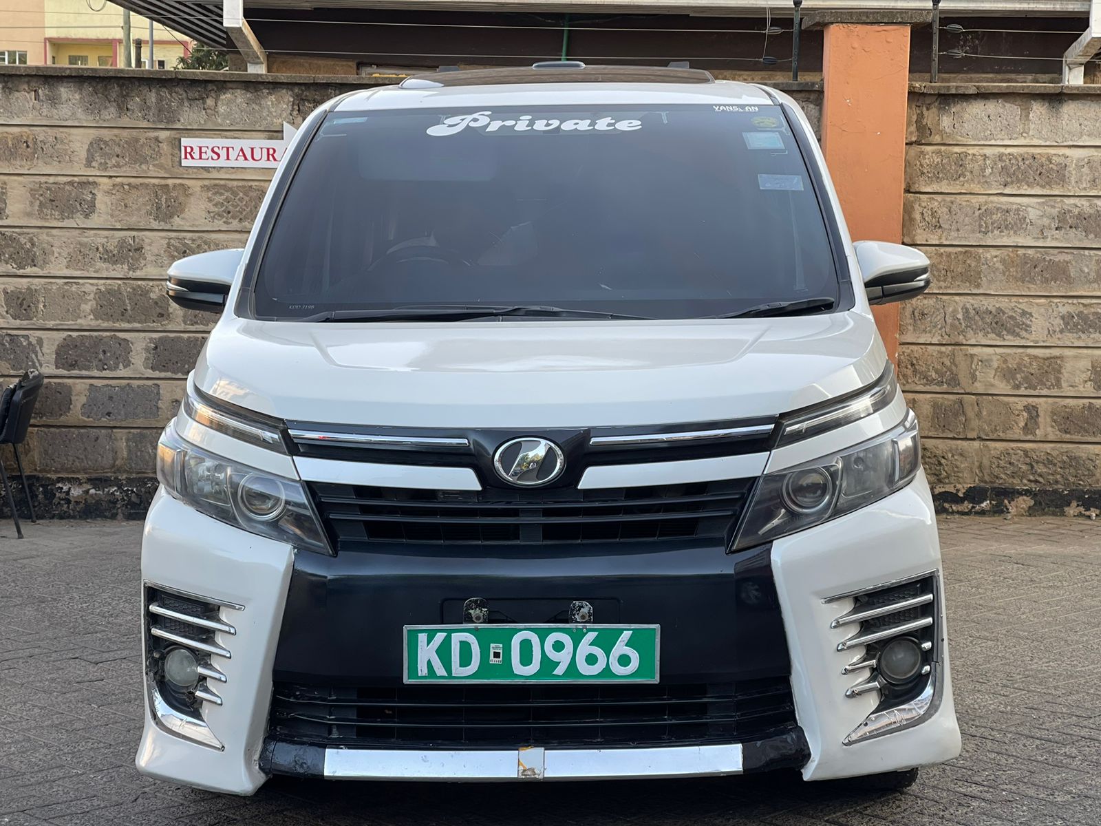 2014 Toyota Voxy Double Sunroof
