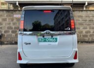 2014 Toyota Voxy Double Sunroof