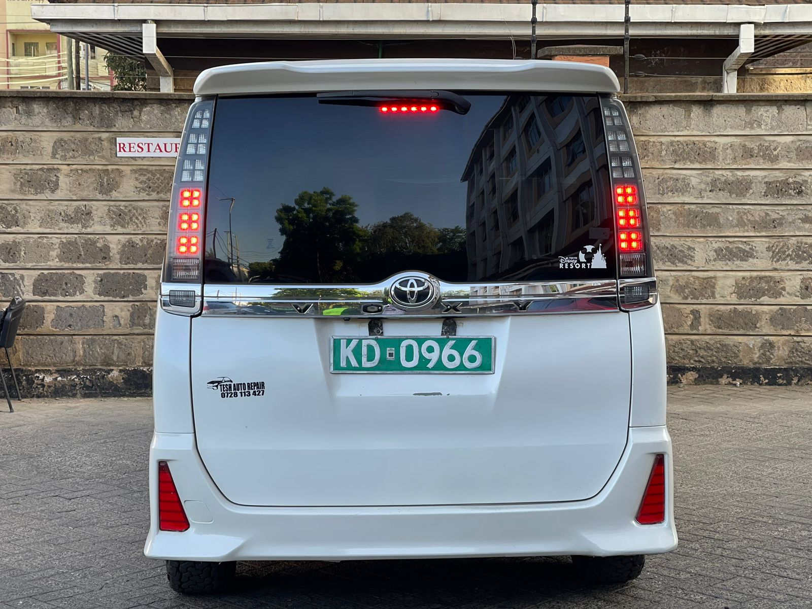2014 Toyota Voxy Double Sunroof